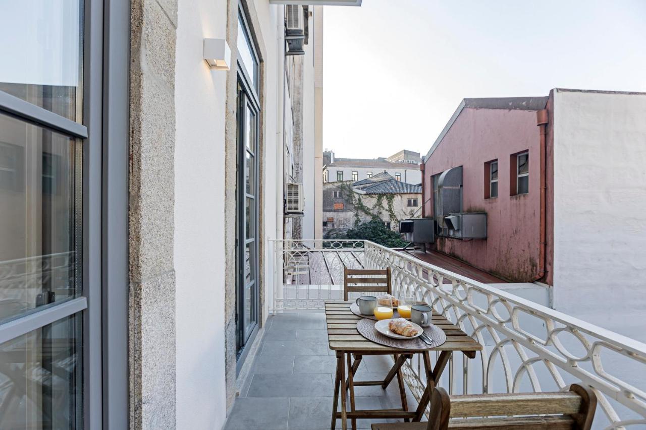 31 Janeiro 157 - Stylish 1Br W/ Ac & Balcony By Lovelystay Porto Dış mekan fotoğraf