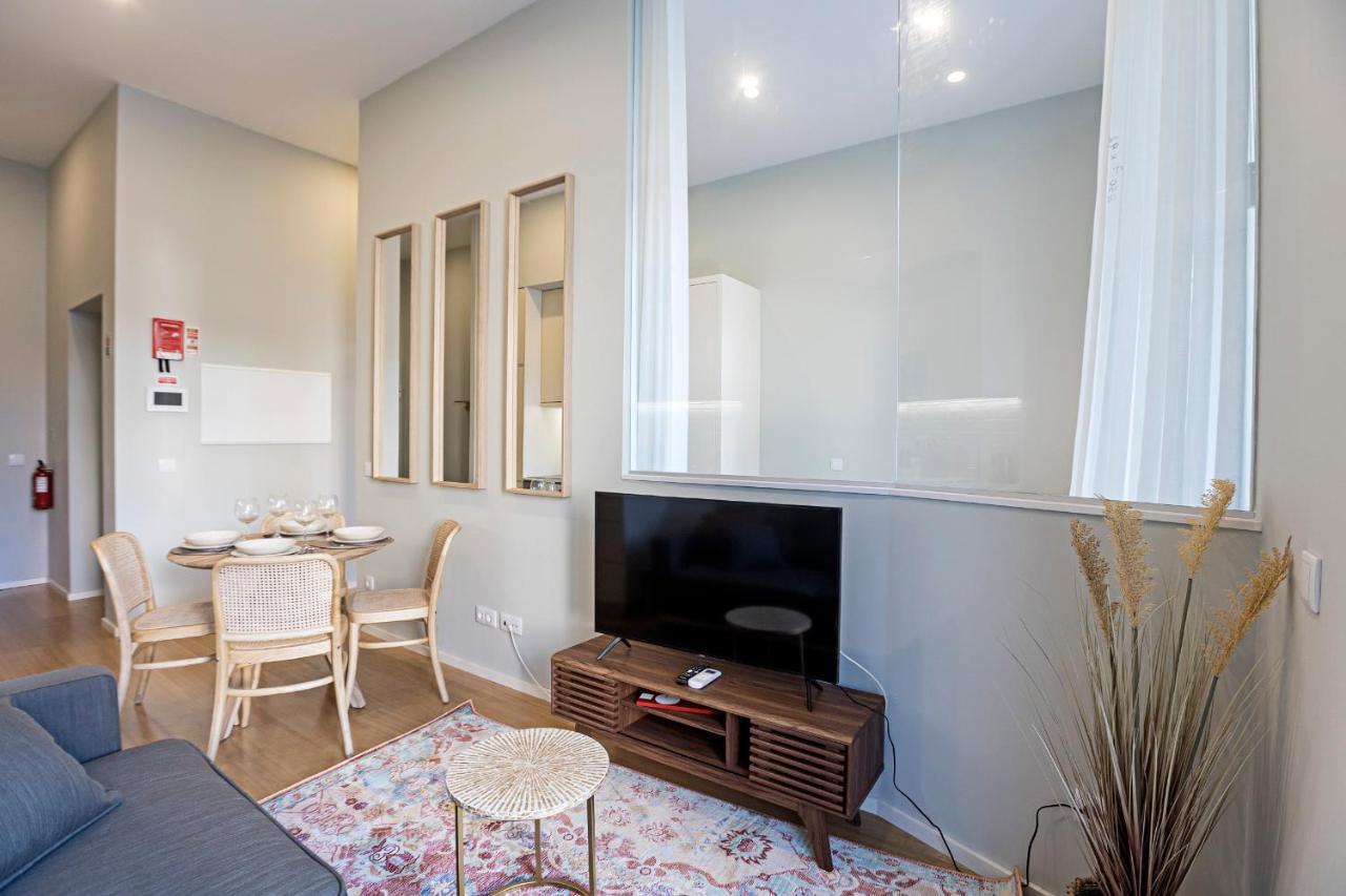 31 Janeiro 157 - Stylish 1Br W/ Ac & Balcony By Lovelystay Porto Dış mekan fotoğraf